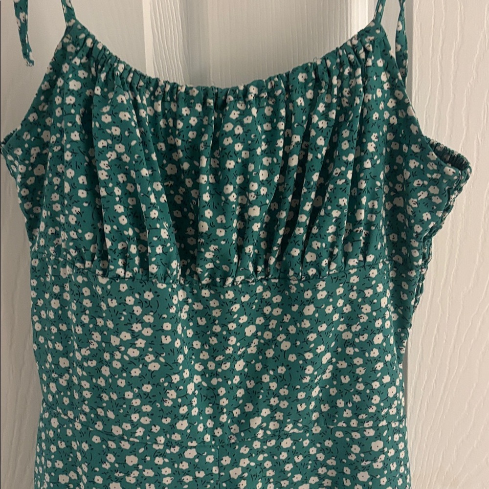 Green Floral Sleeveless Dress - Picture 6 of 9